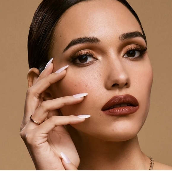 Kiss Classy Nails in Cozy Meets Cute (pink shimmer)•28 - Picture 3 of 4